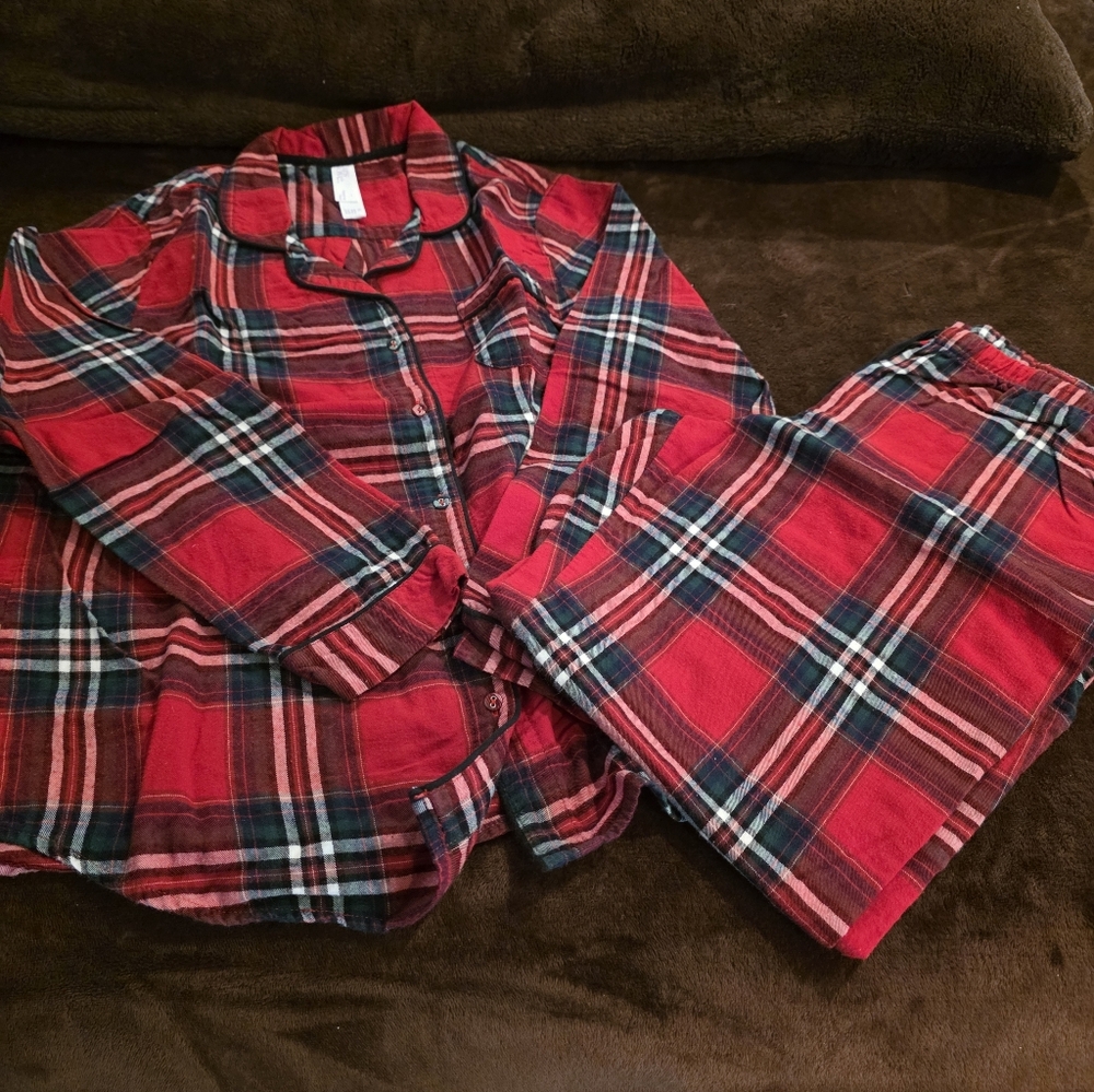 Women's Red Plaid Pajama Set - Classic Flannel Sleepwear